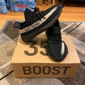 Adidas yeezy boost 350 v2 Oreos